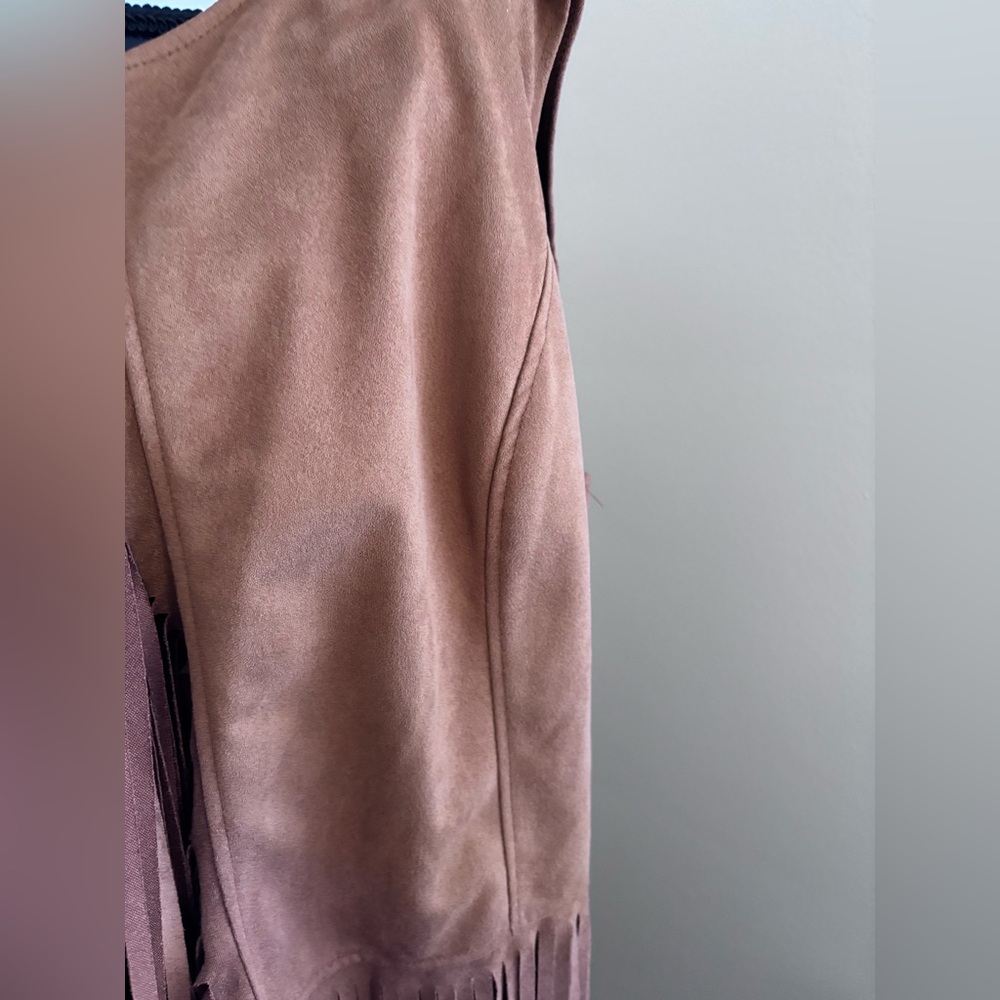 FRINGED Western Vest - Picture 5 of 8